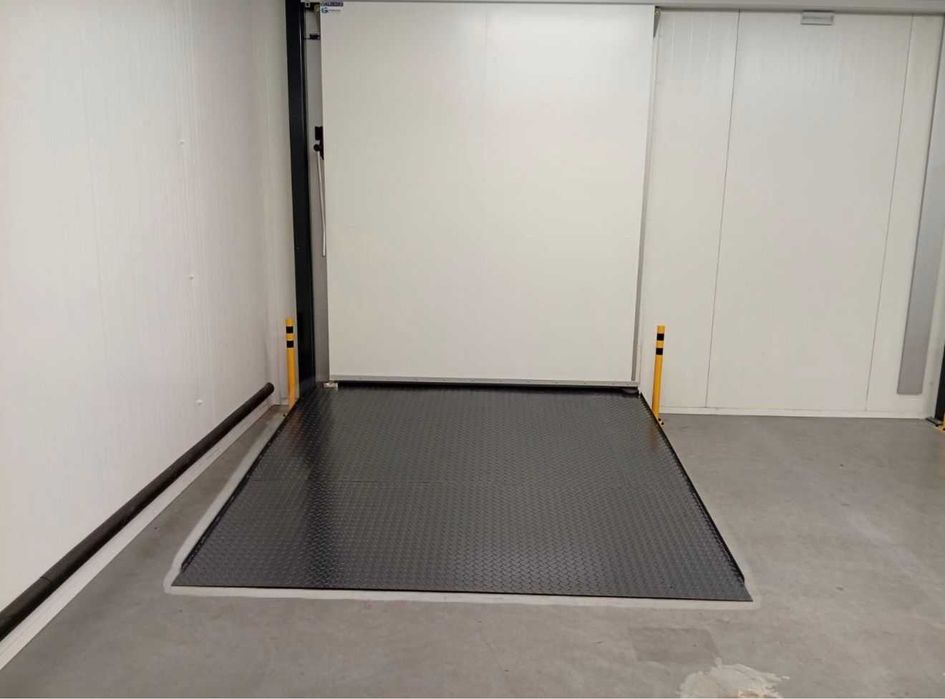 DRZWI PRZESUWNE z ramą 2x2,5m