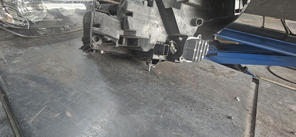 Ótica / farol esquerda para OPEL Corsa F
2019 - 2026
