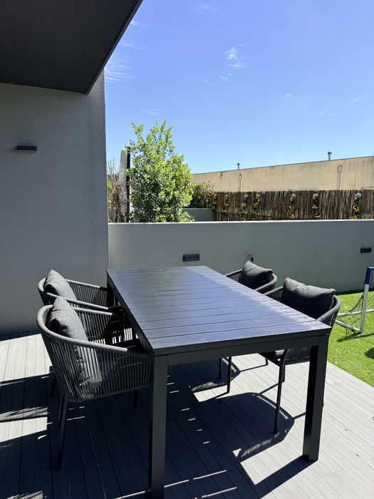 Conjunto de mesa e cadeiras exterior
