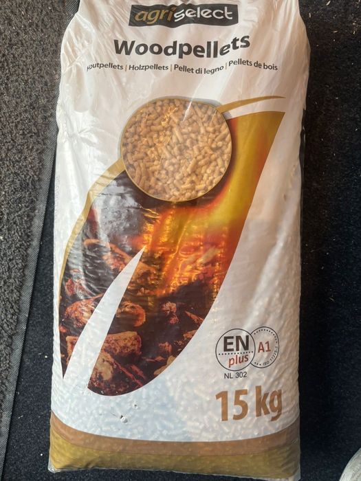 Sprzedam pellet drzewny