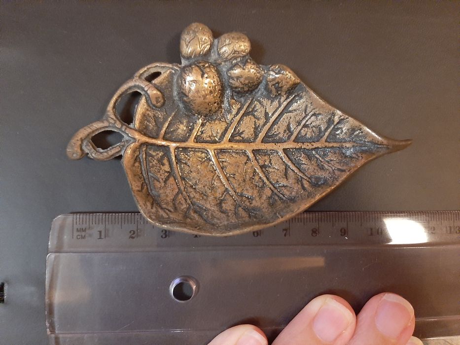 Cinzeiro Antigo Vintage forma de Folha - Bronze