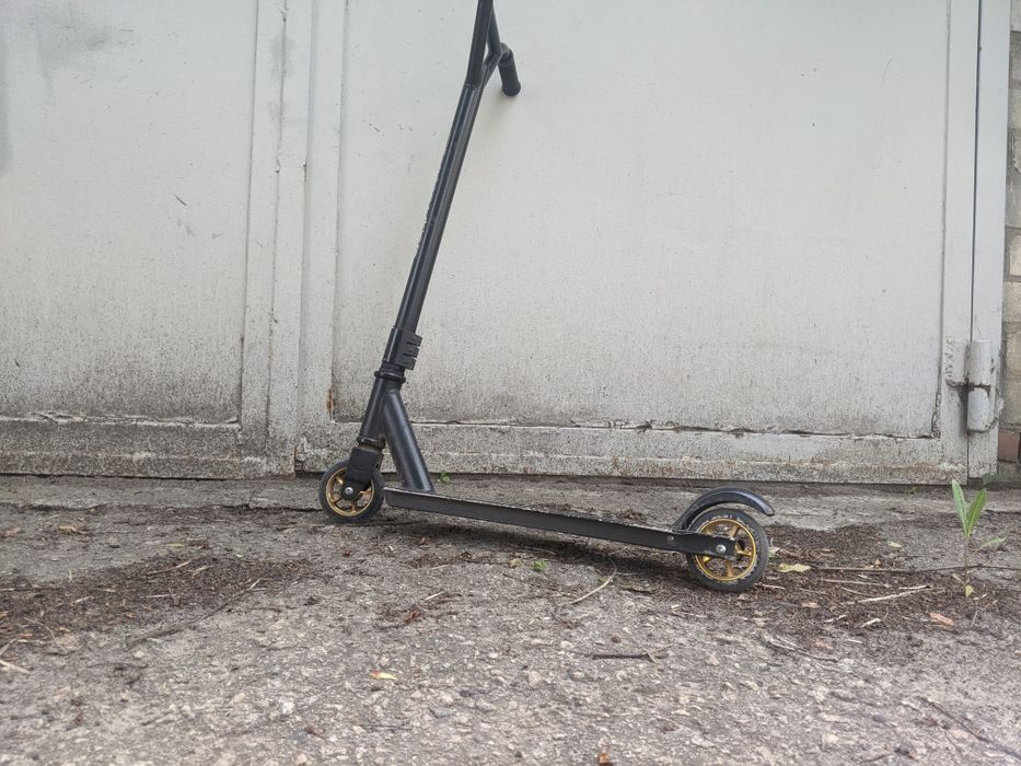 Самокат трюковой