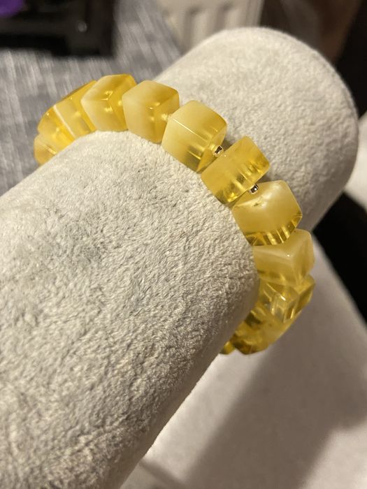 Bransoleta z bursztynu