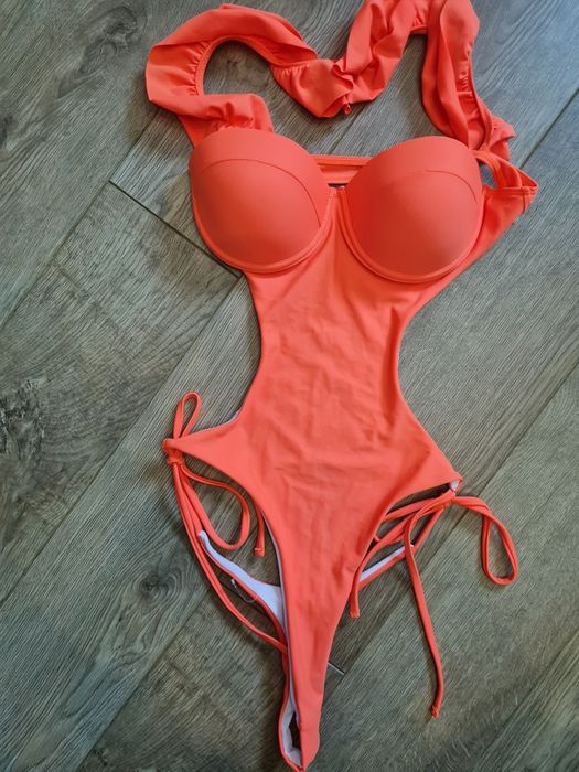 Piękny strój kąpielowy rozm. M