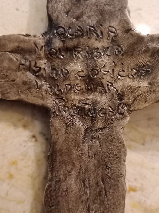-- promoção -- 2 crucifixos artesanato de Portugal Figurado