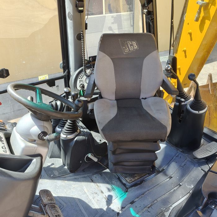 Koparko-ładowarka JCB 4cx