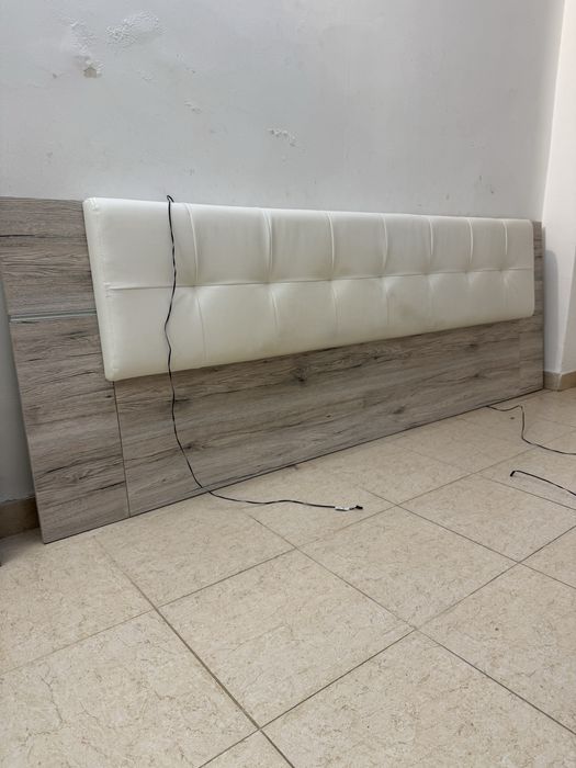 Cabeceira de cama 2m com LED – Semi-nova | Urgente