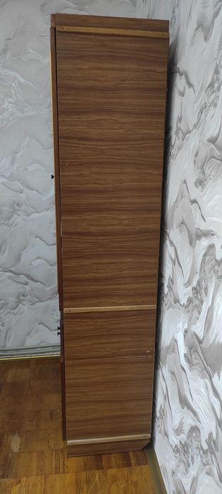 Продам шафу книжкову