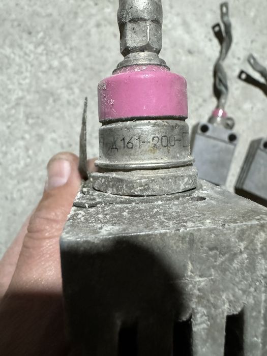 Продам диоды б/у