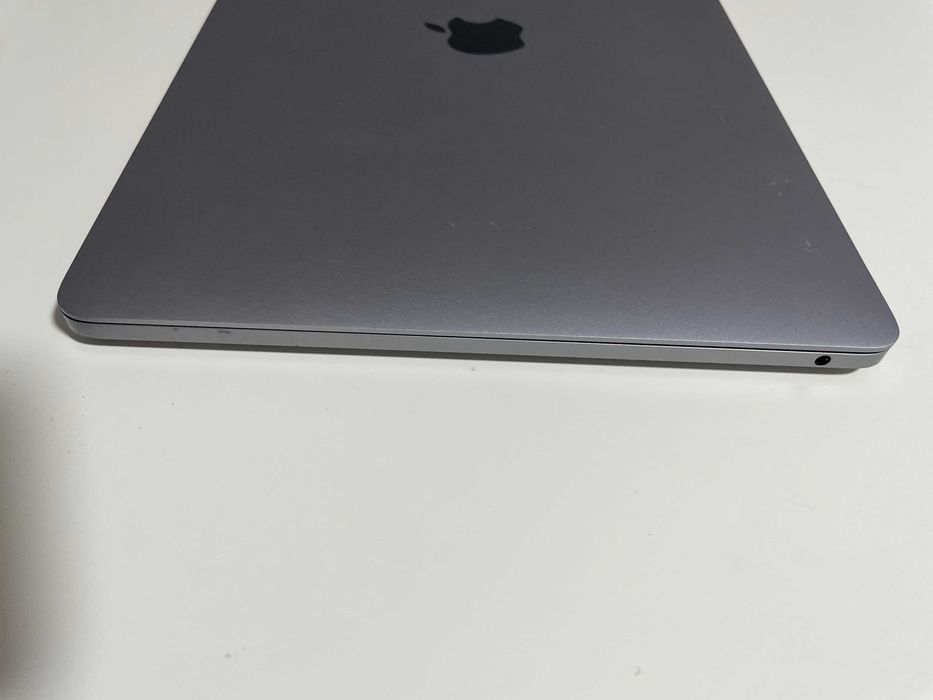 Ноутбук Apple MacBook Pro 13 (2019) A2159 i5/8gb/256gb
