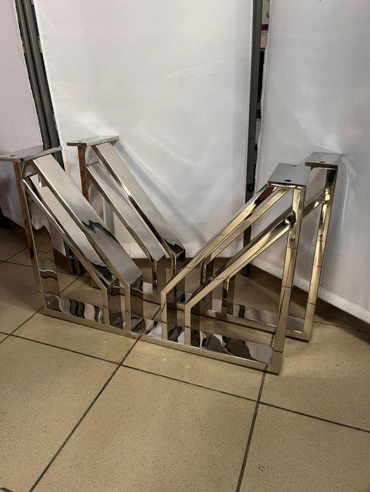 Nowoczesne nogi do stolika stołu ze stali nierdzewnej – model geometry
