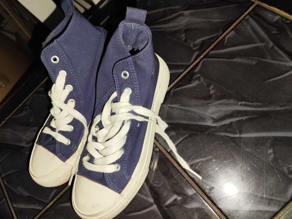 Sprzedam trampki Zalando