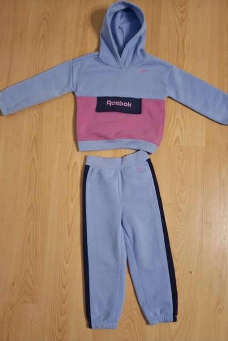 Dresik Reebok dla dziewczynki rozmiar 110