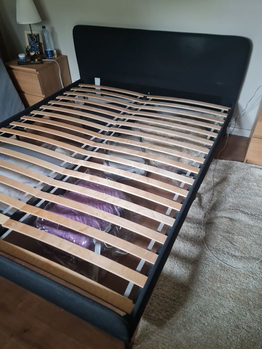 Cama casal 1.60 sem colchao