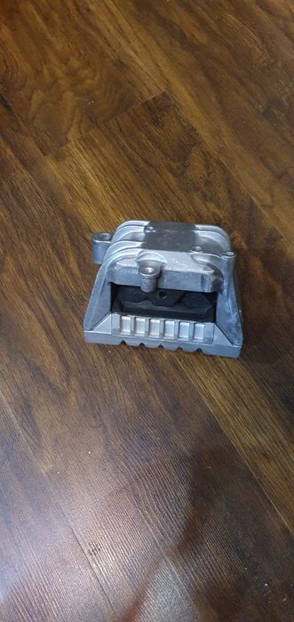 Подушка двигуна права Kautek VW EM010