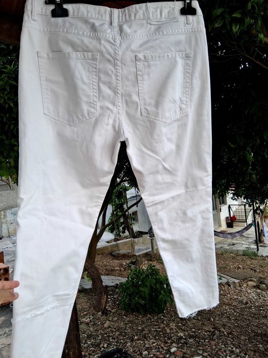 Calça Lefties,com blusa local.