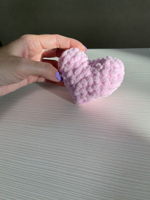 Вʼязані плюшеві сердечка/сердечко плюшевое вязаное