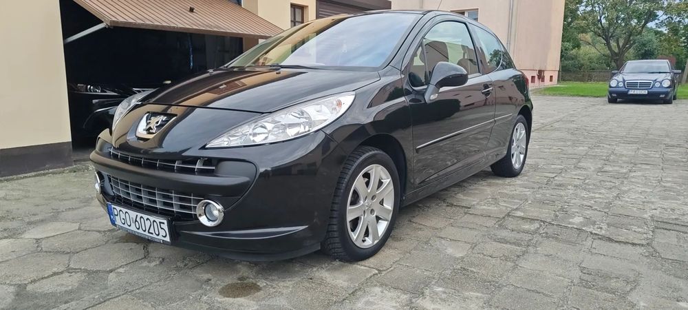 Peugeot 207 Małe miejskie auto
