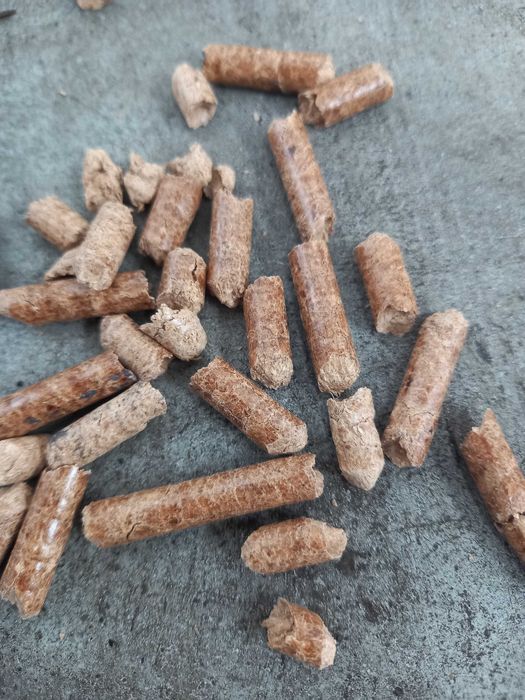 Pellet dębowy- bardzo kaloryczny!!
