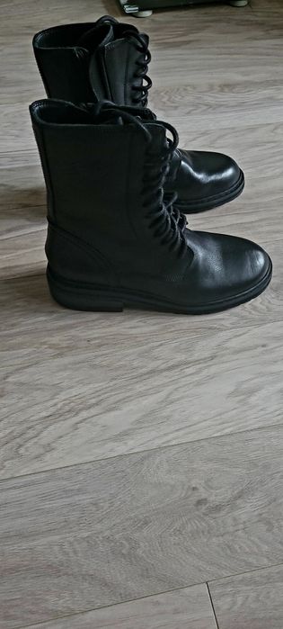 Нові ,шкіряні ,прошиті чоботи Clarks 39 p.