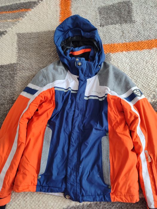 Віддам безкоштовно лижну куртку