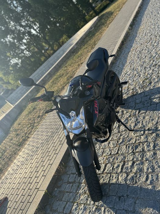 Yamaha XJ6 2012 como nova