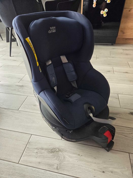 Fotelik samochodowy Britax Romer Dual fix M i size