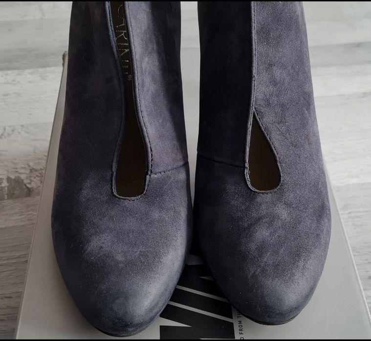 Botki zamszowe Carinii r.37