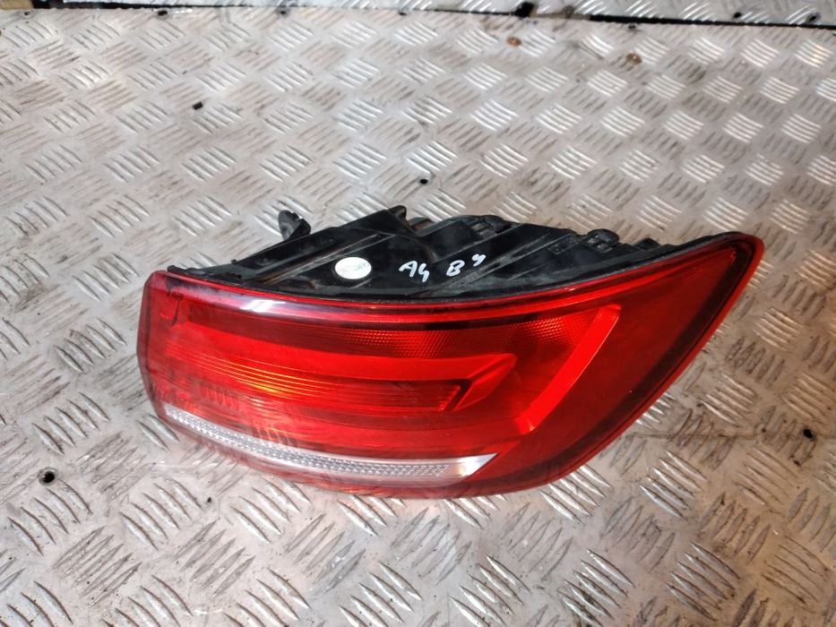 Audi a4 b9 lampa prawa tył karoseryjna avant