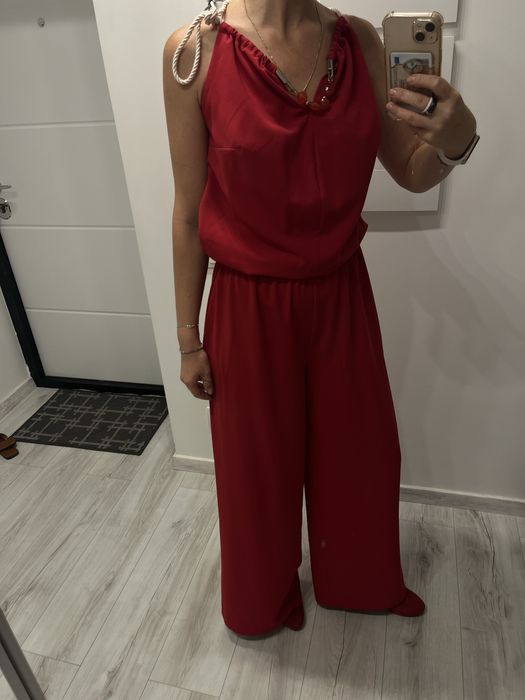 Комбінезон червоний Guess розмір s-m