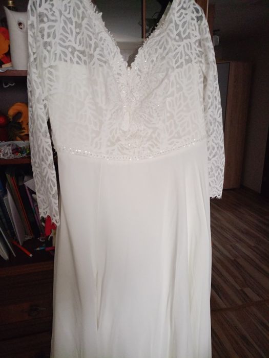 Suknia ślubna plus size