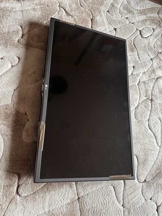LG 32'' LX330C Direct LED -Uszkodzony