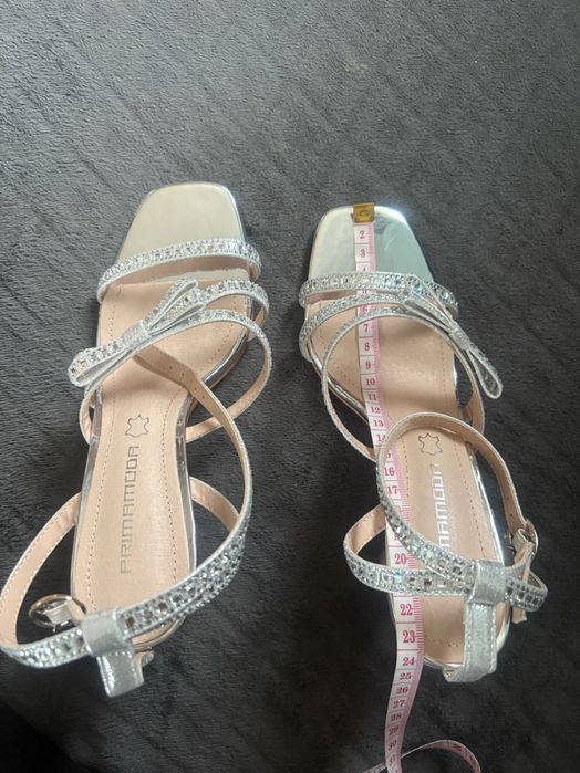 Buty na obcasie