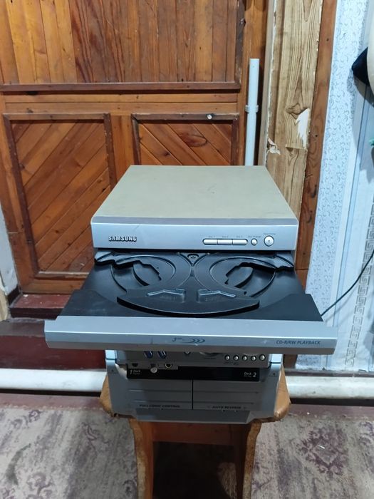 Продам музичний центер