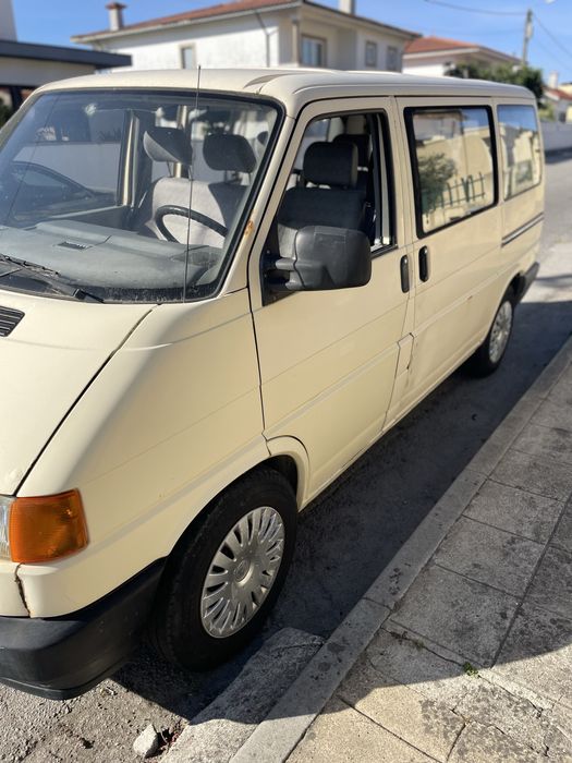 VW T4 Caravelle 9 Lugares | Duas Portas Laterais