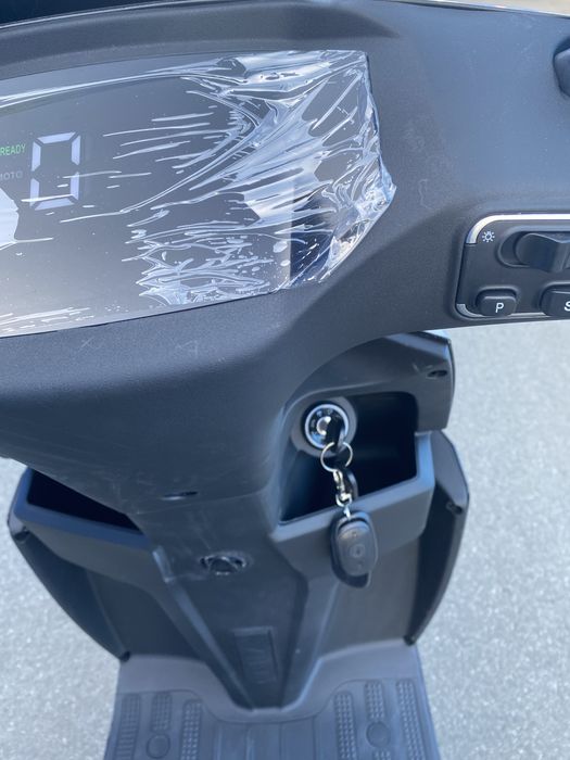 Електроскутер  SokMOTO WOLF 2.999кВт/графен