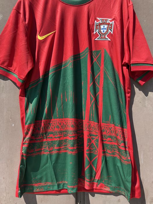 Camisola Portugal Concept- L