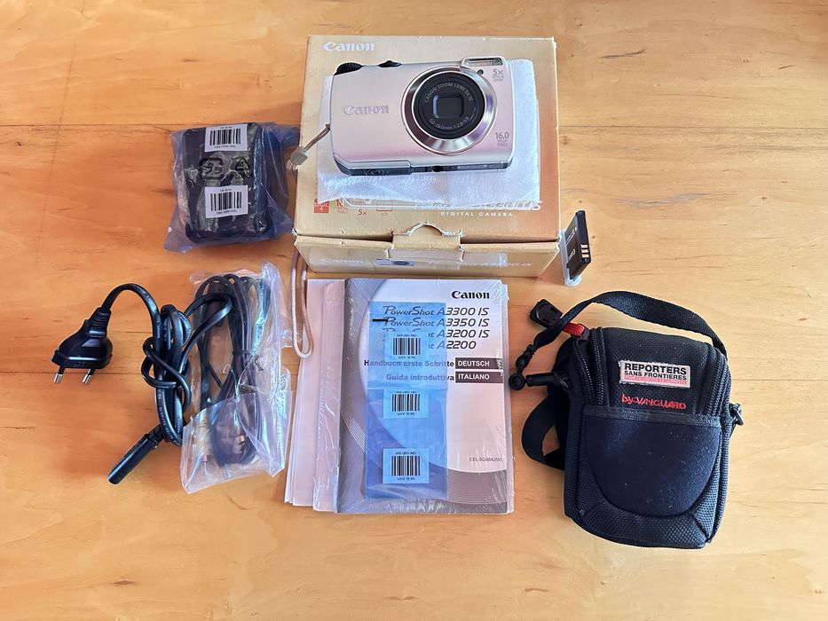 Canon PowerShot A3300 IS