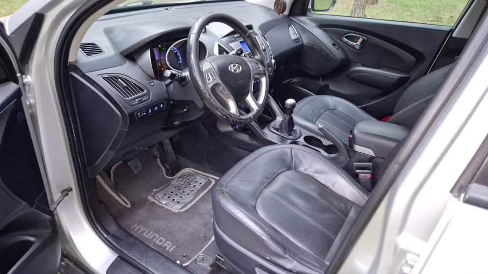 Hyundai ix35 2011 VIN TMAJU81BCCJ250651 фото оголошення 13 з 24