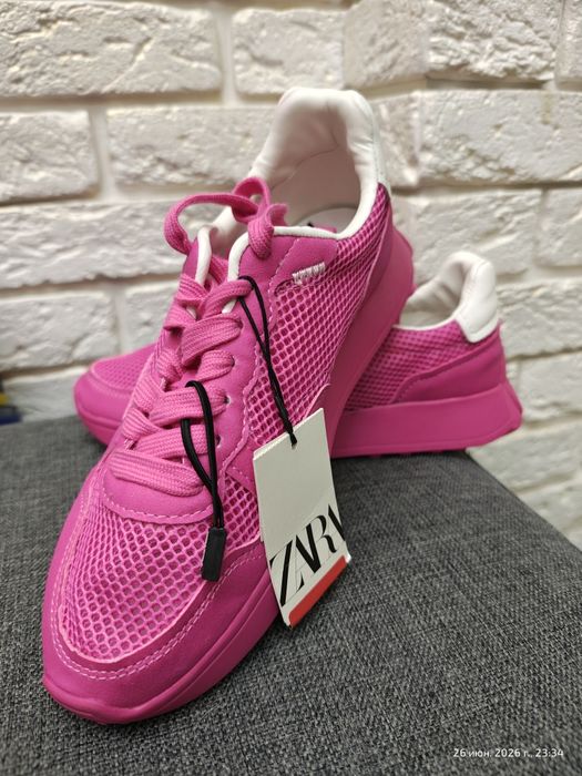 Кросівки ZARA 39 розмір 25,3 см