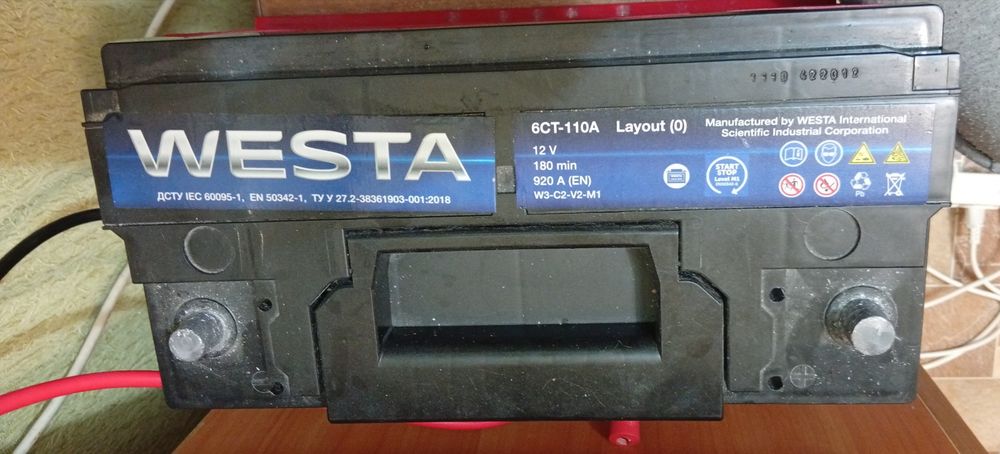 Аккумулятор WESTA  EFB в стані нового.