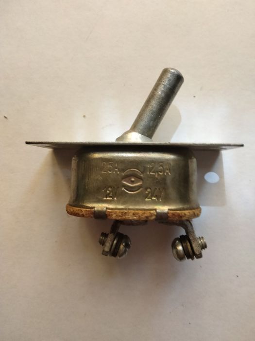 Переключатель (тумблер 2-хпозиционный) 46023710