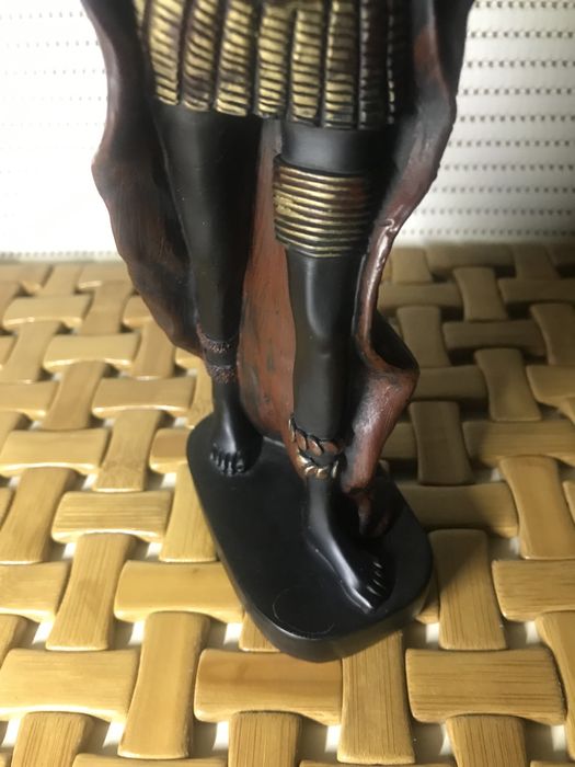 Figurka afrykanskiej wojowniczki