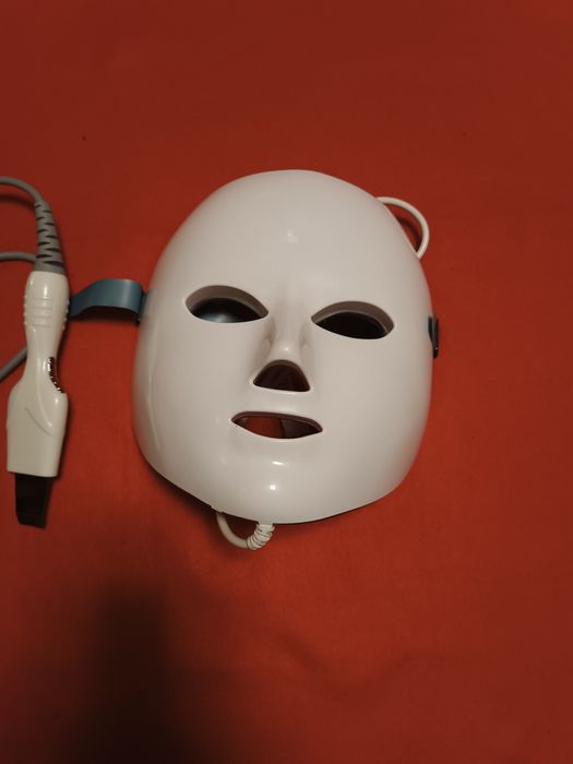 Скрабер и LED Маска остатки от косметологического аппарата.