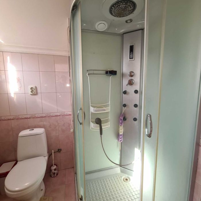 Здається дім біля термального басейна в Берегово подобово