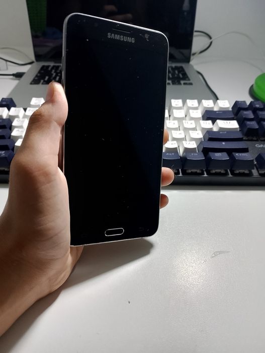 Обменяю Самсунг galaxy j7 в хорошем состоянии