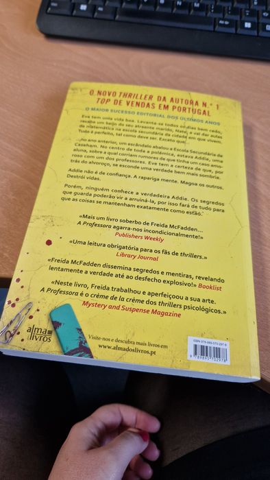 A professora - Freida Mcfadden