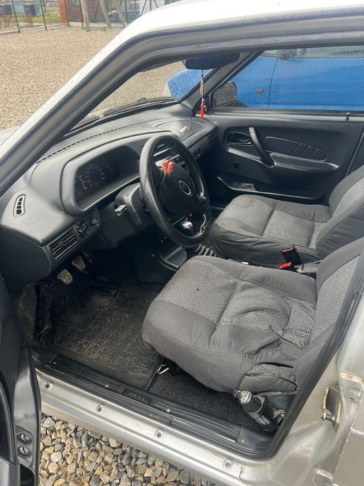 Продам ваз 2115 на ходу.