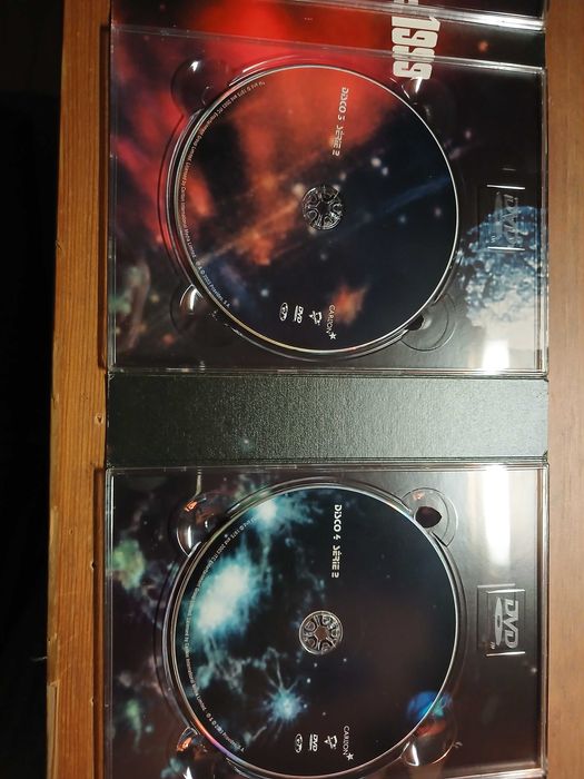 6 DVDs da Série ESPAÇO 1999 de 1976 Volume 2 (24 episódios)  Legendas em português. Usado em bom estado