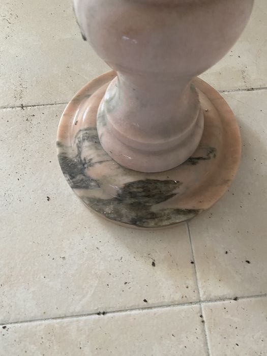 Coluna em Mármore Rosa